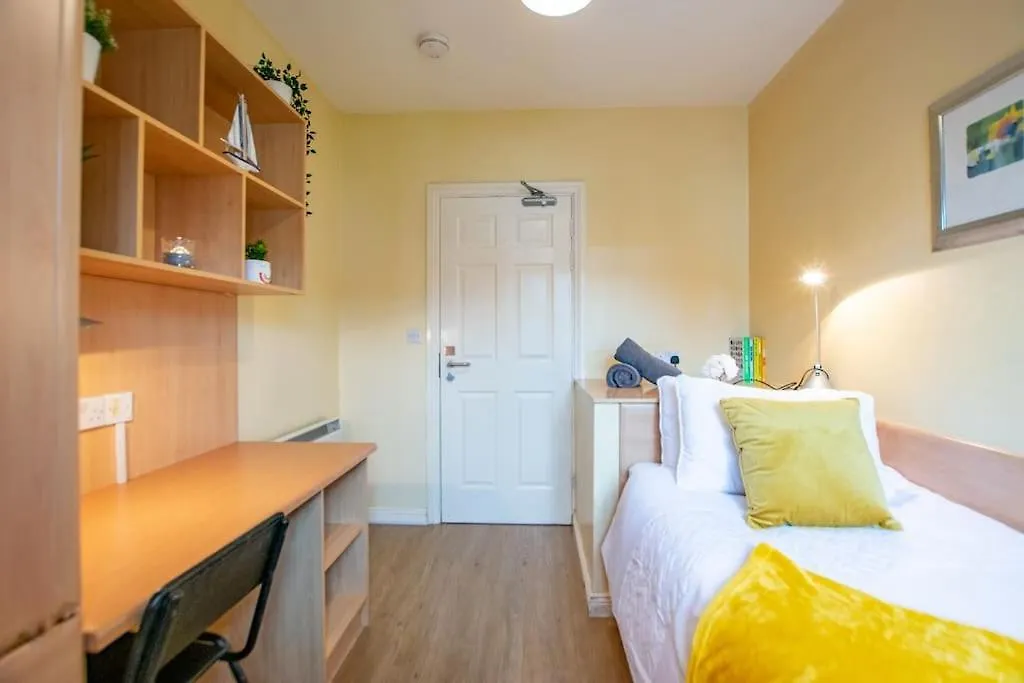 3 - Superb Duplex At Gort Na Coiribe By Shortstays Galway Irland
